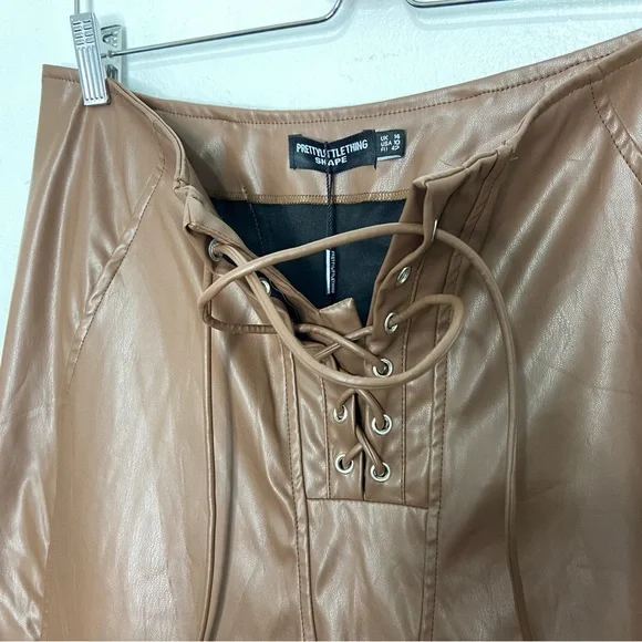 Pretty Little Thing Lace Up Pants Faux Leather NWT - Picture 6 of 8